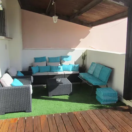 Beautiful 2 Bedrooms Duplex Quiet Terrace 公寓 *